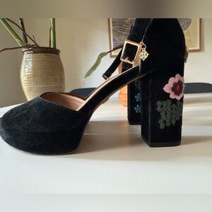 Nanette Lepore Viola Black Velvet Floral Platform Heels
